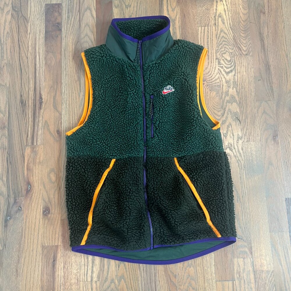 Nike Sherpa Vest w/ Vintage Logo
